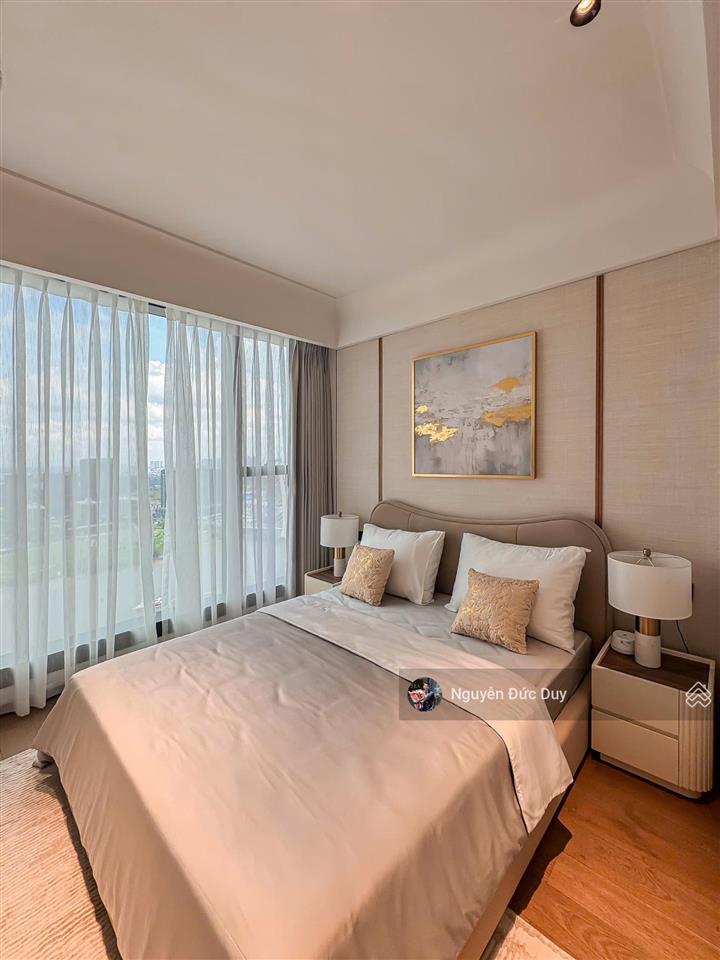 Giá 95tr/tháng căn 2pn  2wc góc lầu cao 93m2 full nội thất view trực diện cầu ba son, pháo hoa