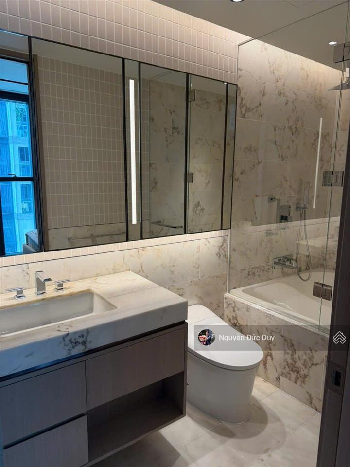 Căn 2pn  2wc 84m2 giá 60tr/tháng bao phí quản lý, view sông sg, cầu ba son, pháo hoa