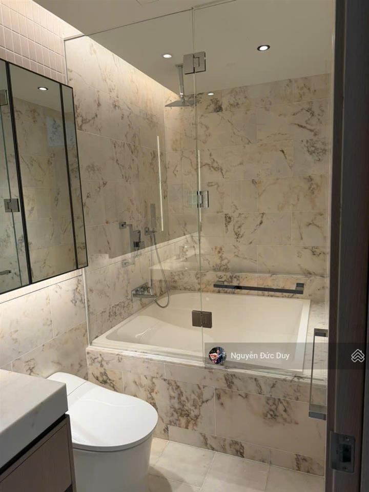 Căn 2pn  2wc 84m2 giá 60tr/tháng bao phí quản lý, view sông sg, cầu ba son, pháo hoa