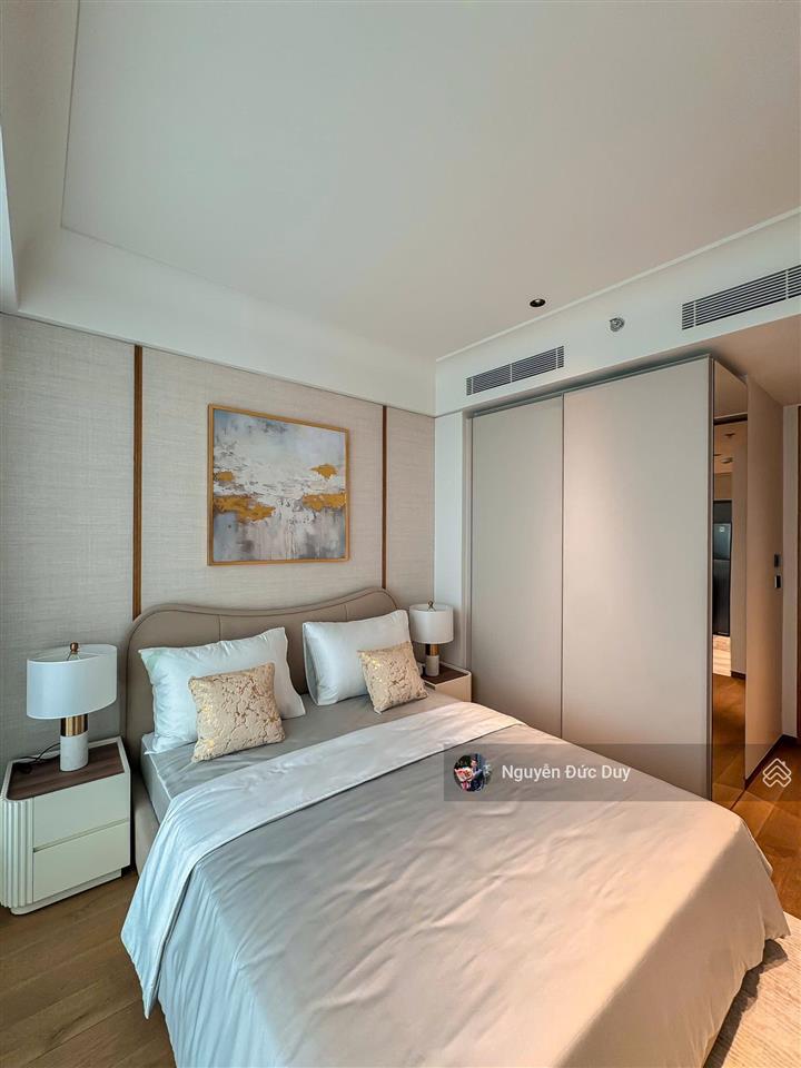 Giá 80tr/tháng căn 2pn  2wc góc 93m2 full nội thất view trực diện cầu ba son, pháo hoa