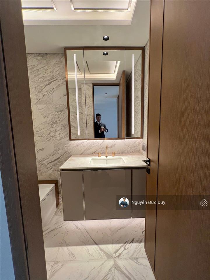 Giá 38 tr/tháng tòa sea  jw marriott căn 1pn  1wc 57m2. miễn phí quản lý