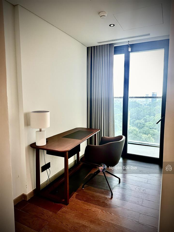 Giá 80tr/tháng căn 2pn + 1 phòng làm việc diện tích 117m2 full nội thất chuẩn marriott miễn phí ql