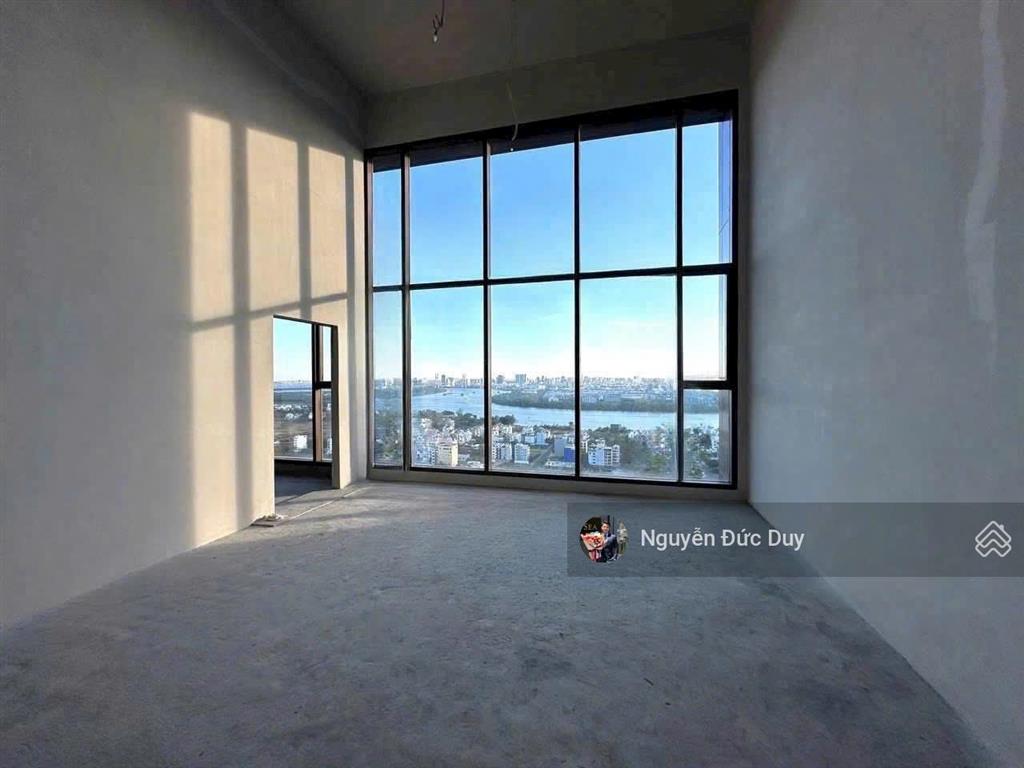 Đức duy define  bán penthouse 570m2 có 2 thang máy riêng, 2 hồ bơi riêng
