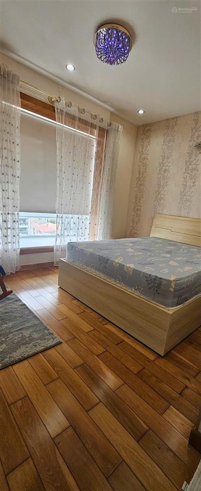 Cần bán căn hộ riverside residence, phú mỹ hưng, giá chỉ 7tỷ8