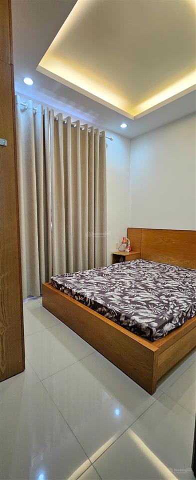 Cần cho thuê căn hộ riverside residence phú mỹ hưng, 85m2 căn góc, giá 18tr