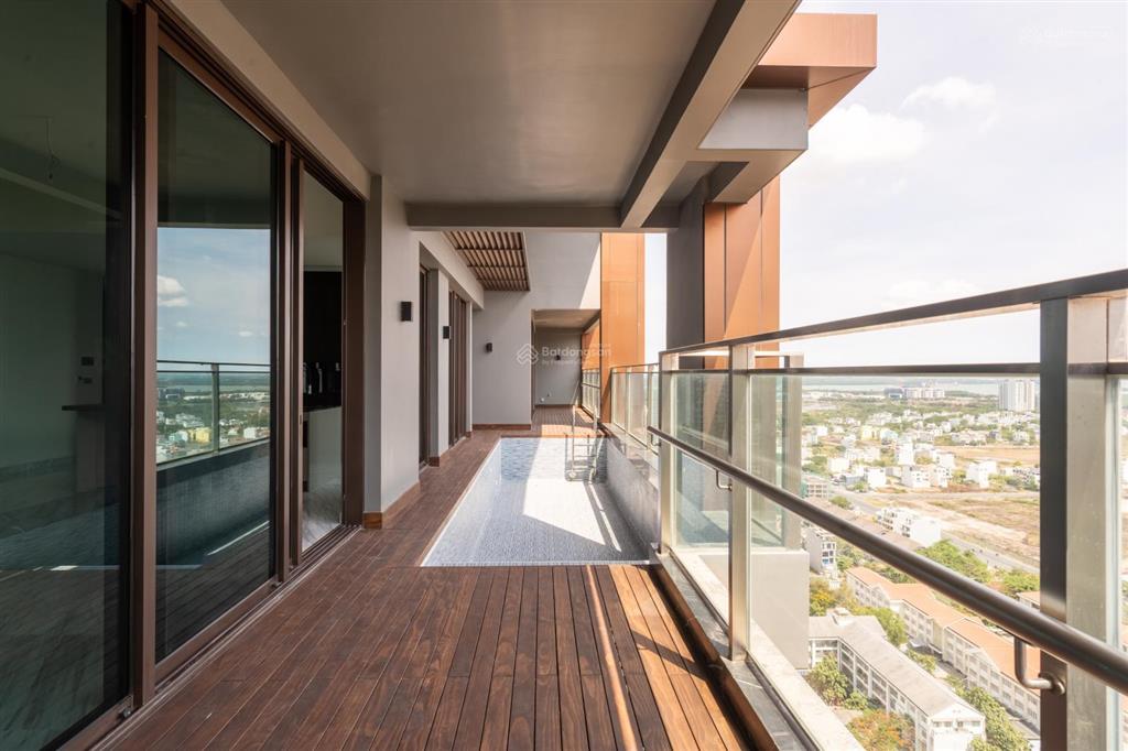 Giá 43 tỷ define  sky villa 04 phòng ngủ, mã 02b hồ bơi riêng, tầng trung.  0931 356 ***
