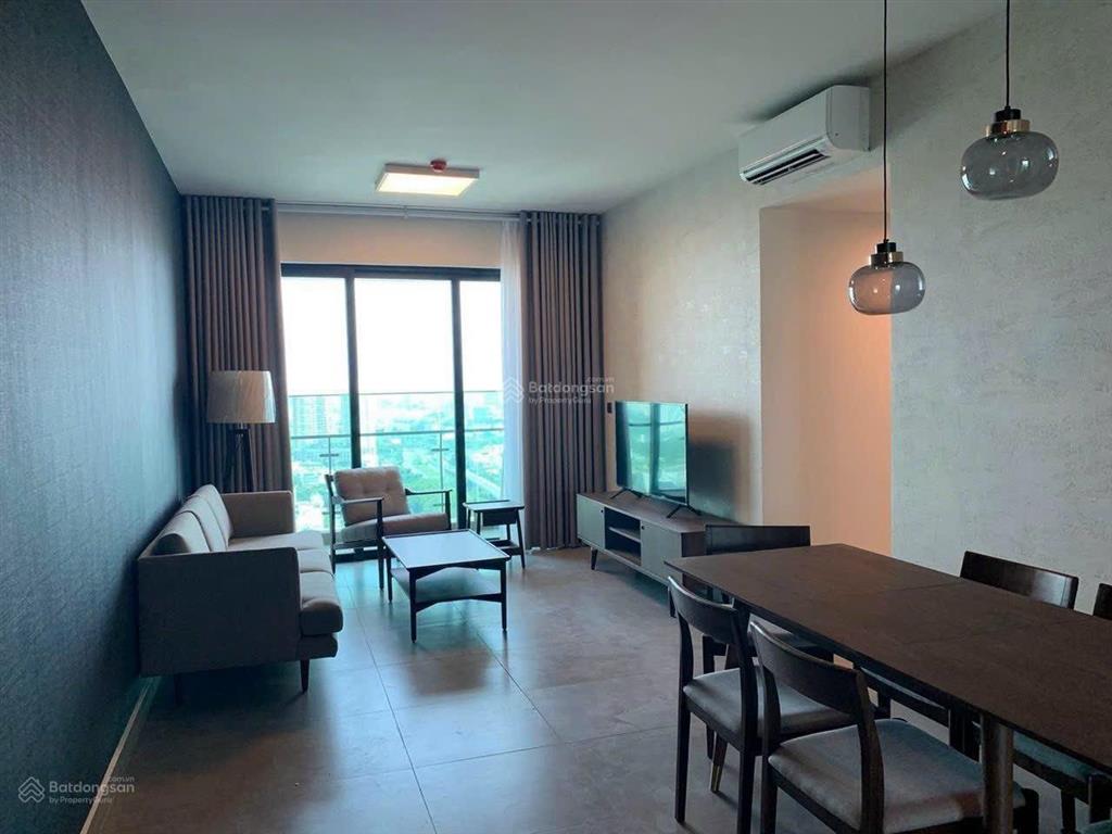 Căn đẹp căn 03 phòng 106m2, tòa berdaz, tầng cao, view q1 + lm81. giá 13,9 tỷ.  0931 356 ***