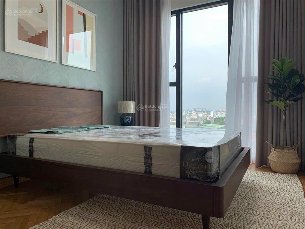 Căn đẹp căn 03 phòng 106m2, tòa berdaz, tầng cao, view q1 + lm81. giá 13,9 tỷ.  0931 356 ***