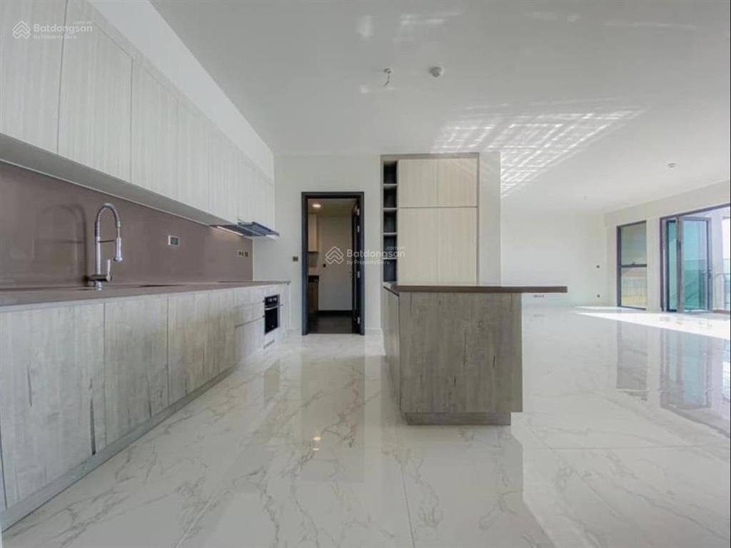Tầng cao sky mansion toà altaz, 4 phòng ngủ 239m2 trục 01 view sông. giá 40 tỷ.  0931 356 ***