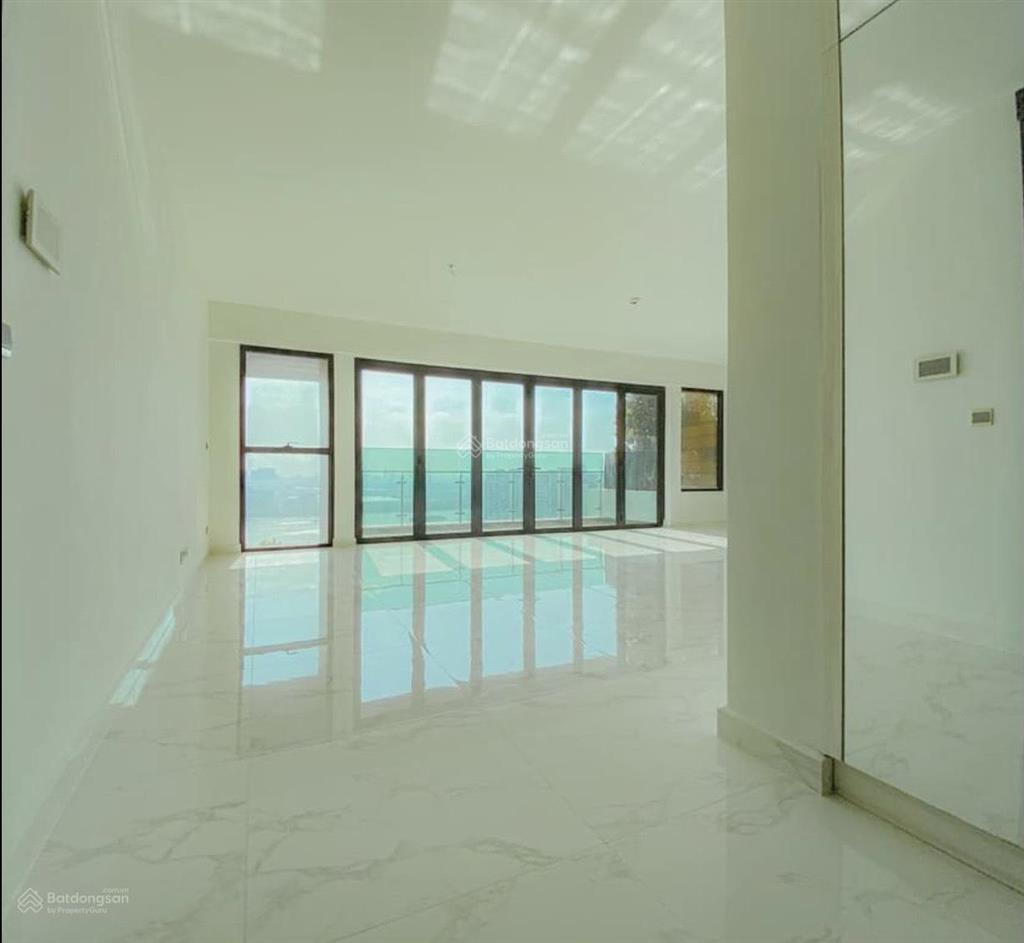 Tầng cao sky mansion toà altaz, 4 phòng ngủ 239m2 trục 01 view sông. giá 40 tỷ.  0931 356 ***