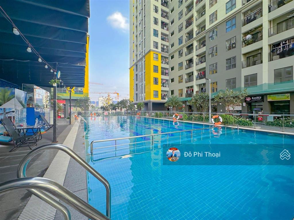 Bán căn góc 2pn2wc ban công đông nam, view đẹp. liền kề bcons city mall. sổ hồng sẵn, không vay