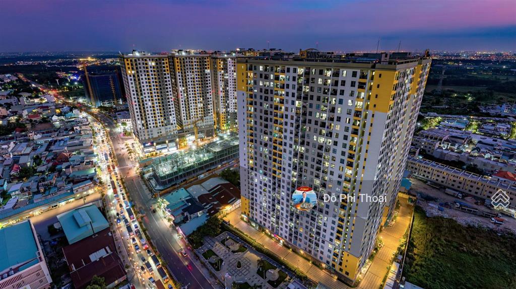 Bán căn góc 2pn2wc ban công đông nam, view đẹp. liền kề bcons city mall. sổ hồng sẵn, không vay