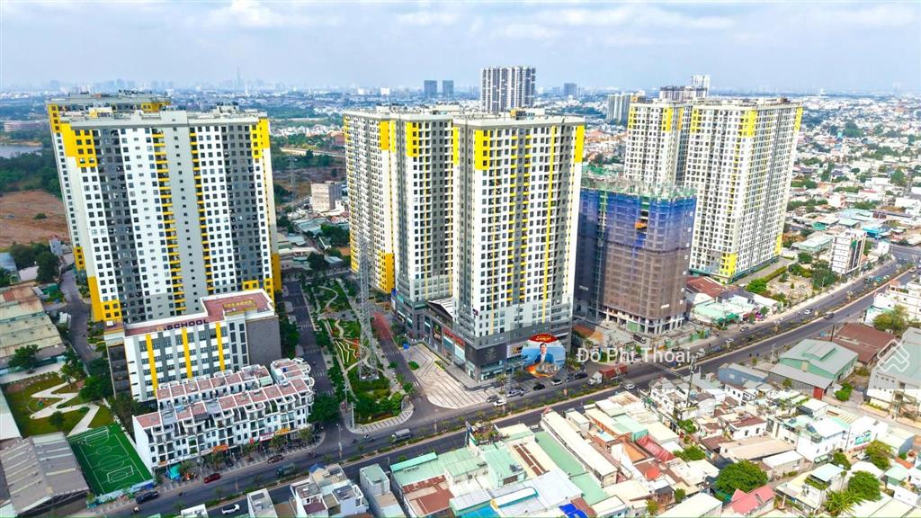 Bán căn góc 2pn2wc ban công đông nam, view đẹp. liền kề bcons city mall. sổ hồng sẵn, không vay