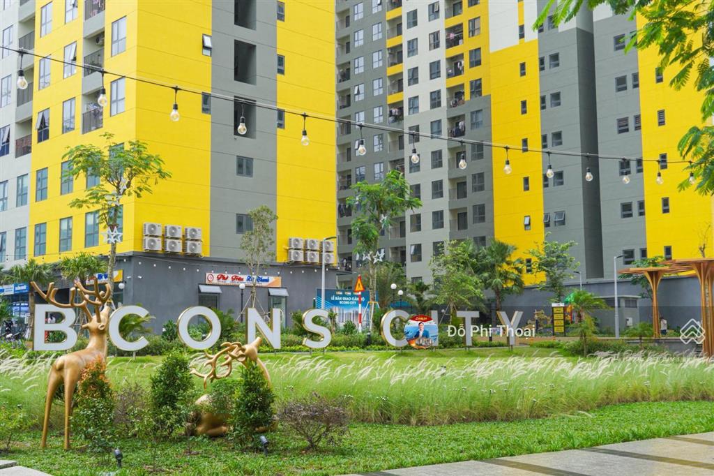 Bán nhanh căn hộ 2pn2wc bcons city sẵn hđ thuê 14tr/th giá 2tỷ7 bao full. tháp có bcons city mall