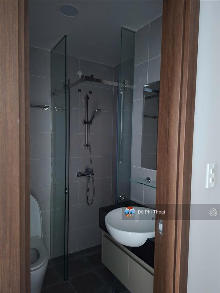 Bán nhanh căn hộ 2pn2wc bcons city sẵn hđ thuê 14tr/th giá 2tỷ7 bao full. tháp có bcons city mall