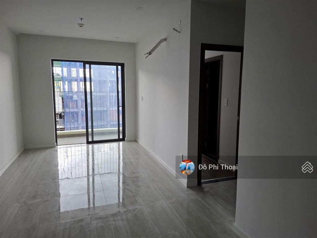 Bán nhanh căn hộ 2pn2wc bcons city sẵn hđ thuê 14tr/th giá 2tỷ7 bao full. tháp có bcons city mall