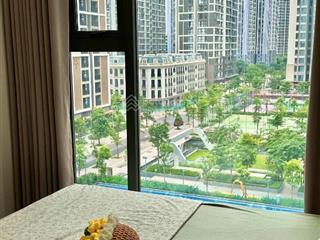 Chính chủ bán căn 90m2 thiết kế 3pn2wc tòa c masteri full nội thất cao cấp, hướng đn giảm còn 6.4ty