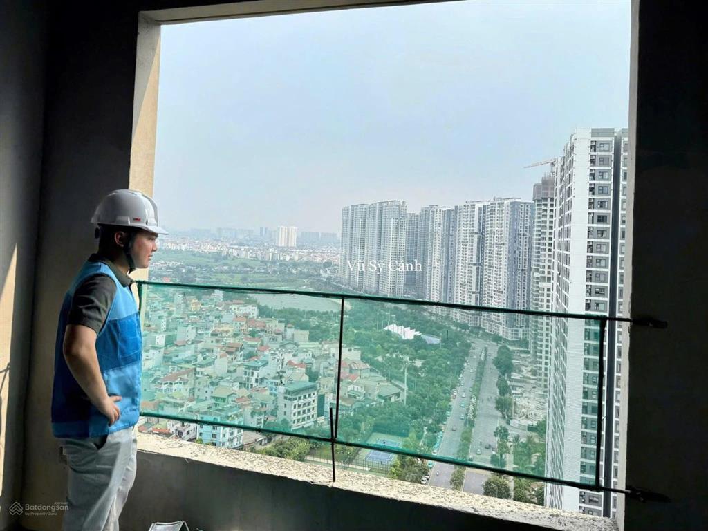 Chính chủ bán căn studio 32m2 hướng ban công đông bắc cực mát, bàn giao full đồ giá 2.4 tỷ bao phí