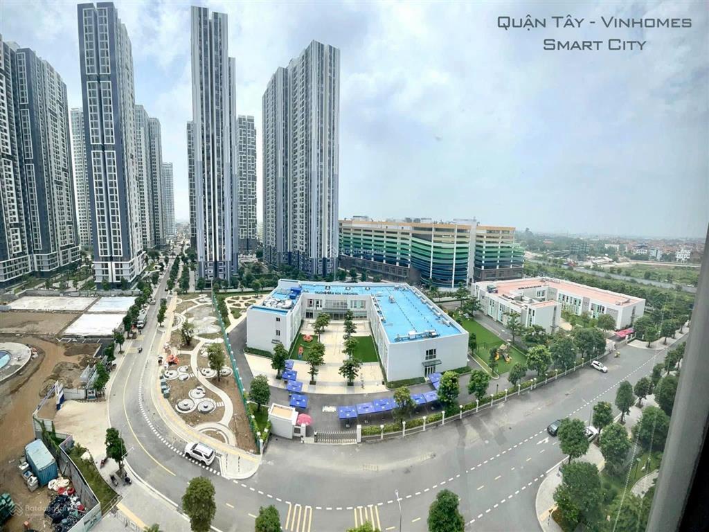 Chính chủ bán căn 43m² có sổ rồi ở tòa i5 imperia smart city, hướng đông bắc view hồ giá 3,6x tỷ