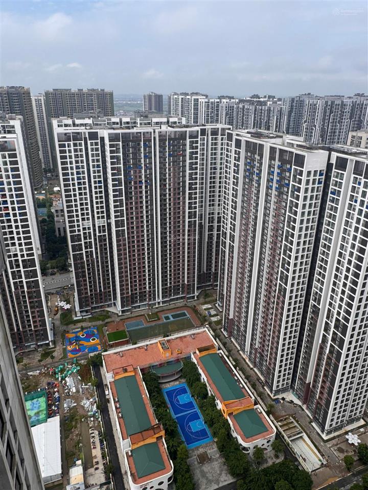 Bán hộ ông anh căn 43m2 1pn+ làm thành 2pn sola park giá 2.9 tỷ bàn giao tháng 3 sang năm full nt