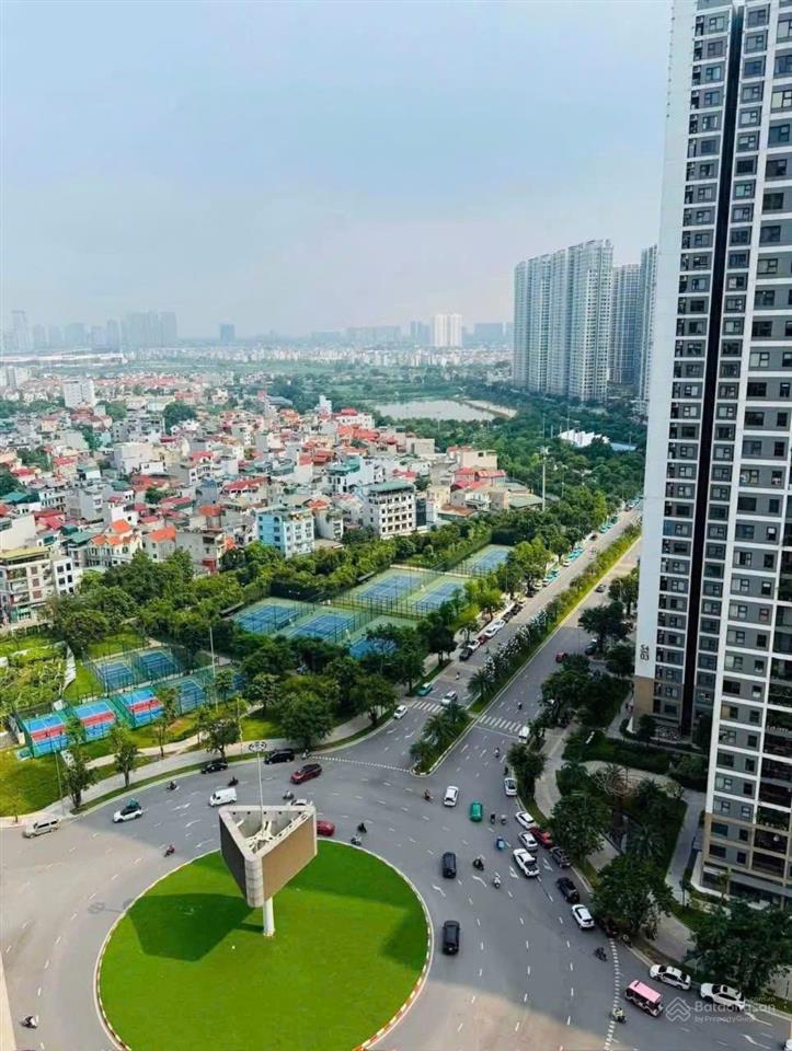Chính chủ bán căn 62m2 2pn2wc tòa g6 2 tầng hầm hướng đn giá 4 tỷ bao phí giá hời sola