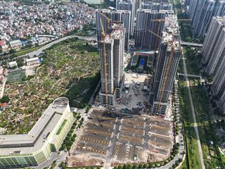Chính chủ bán giá sốc căn 3pn 5 tỷ giá hời hướng nam view nội khu thoáng mát gần nhà xe, 2 hầm