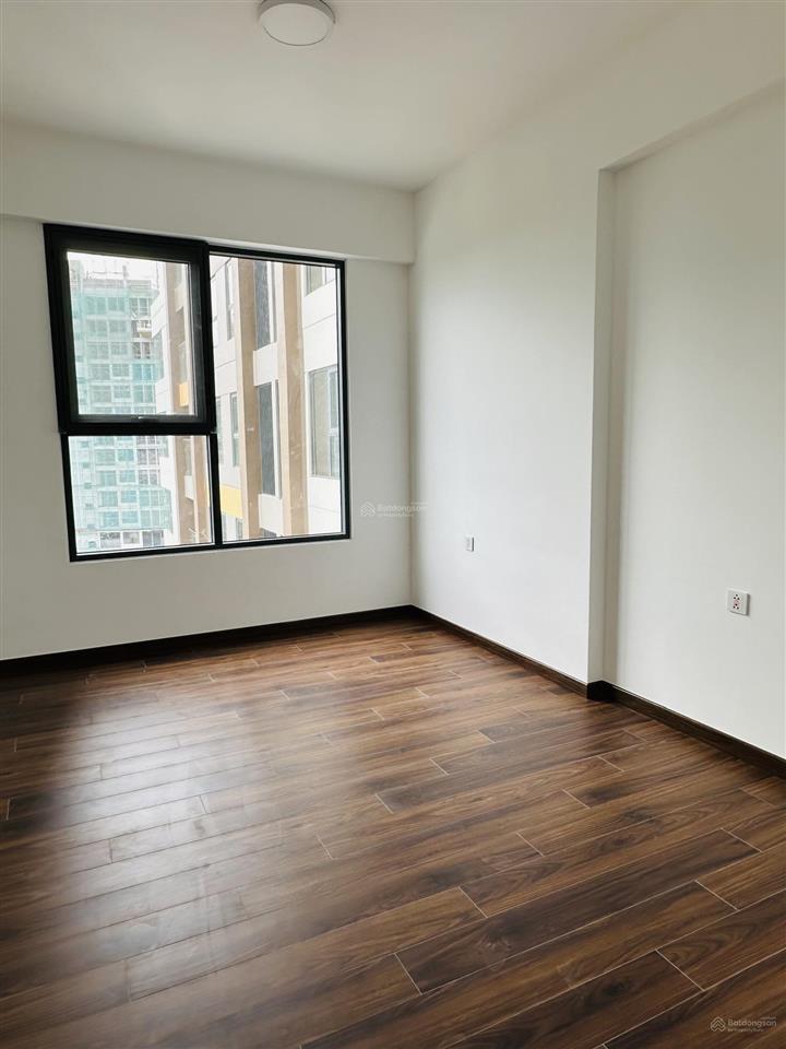 Bán căn gốc 79m2 2pn/2wc view kênh đào thơ mộng, giá tốt nhất 4.65 tỷ, tầng trung