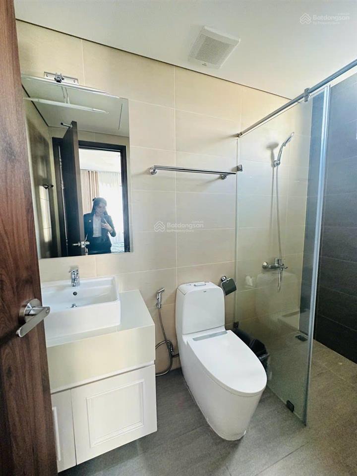 Chính em chứ ai! căn full nội thất vào ở liền view đẹp mê li giá 14 triệu vào việc nhé anh/chị