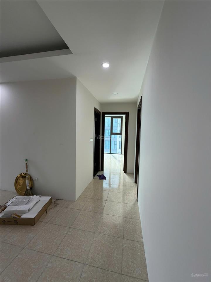 Siêu hot cho thuê mhdi lê đức thọ, 100m2, 3 ngủ đồ cơ bản 13.5tr/th .  0976 215 ***