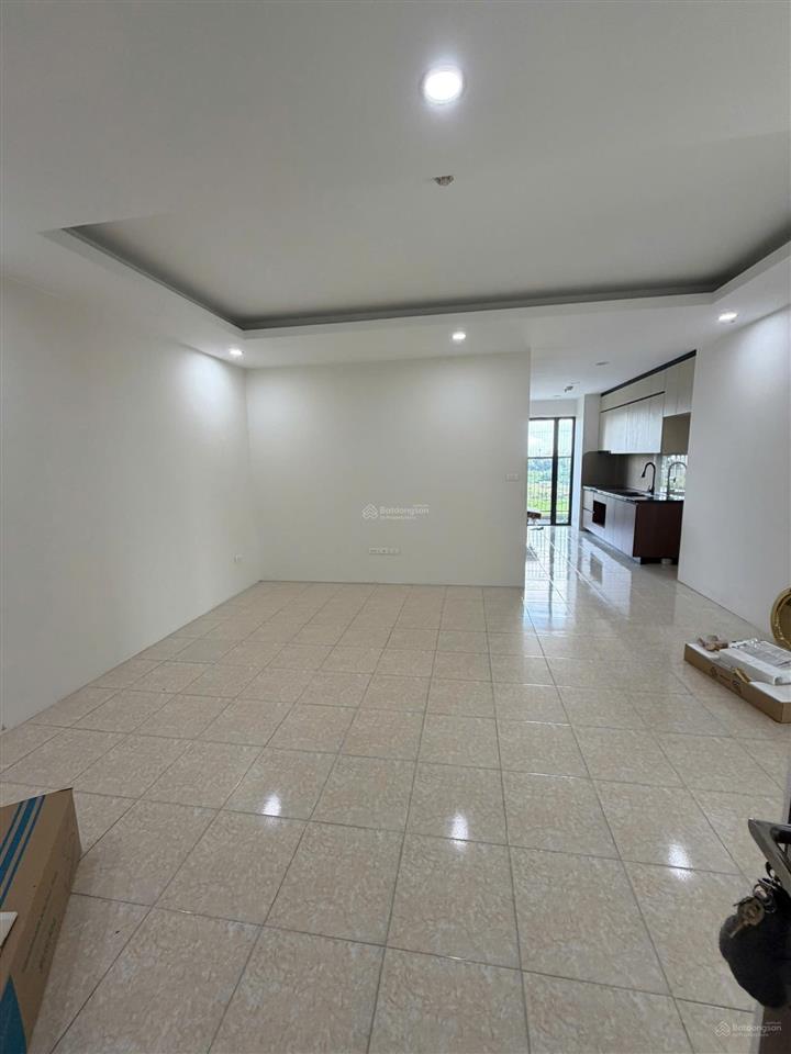 Siêu hot cho thuê mhdi lê đức thọ, 100m2, 3 ngủ đồ cơ bản 13.5tr/th .  0976 215 ***
