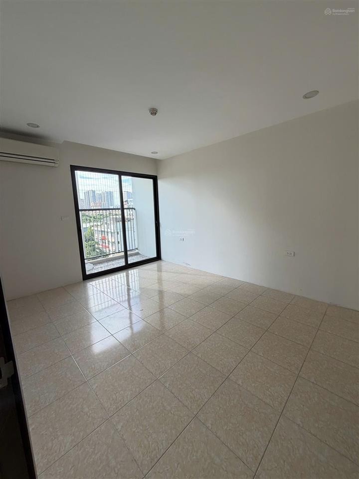 Siêu hot cho thuê mhdi lê đức thọ, 100m2, 3 ngủ đồ cơ bản 13.5tr/th .  0976 215 ***