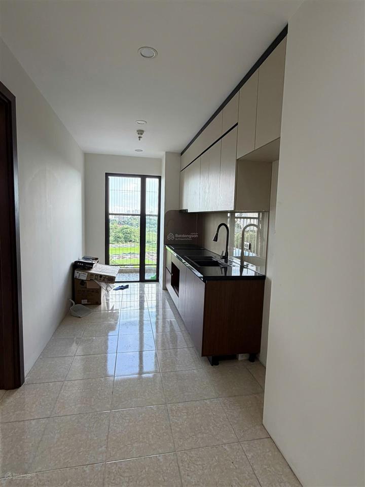 Siêu hot cho thuê mhdi lê đức thọ, 100m2, 3 ngủ đồ cơ bản 13.5tr/th .  0976 215 ***
