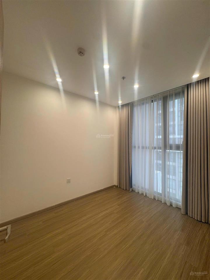 Siêu hot cho thuê imperia smart city 2 ngủ đồ cơ bản 8tr free phí dịch vụ  0976 215 ***