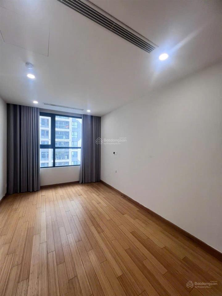 Siêu rẻ cho thuê ch the zei mỹ đình, 106m2 3 ngủ đồ cơ bản giá 18 tr/th  0976 215 ***