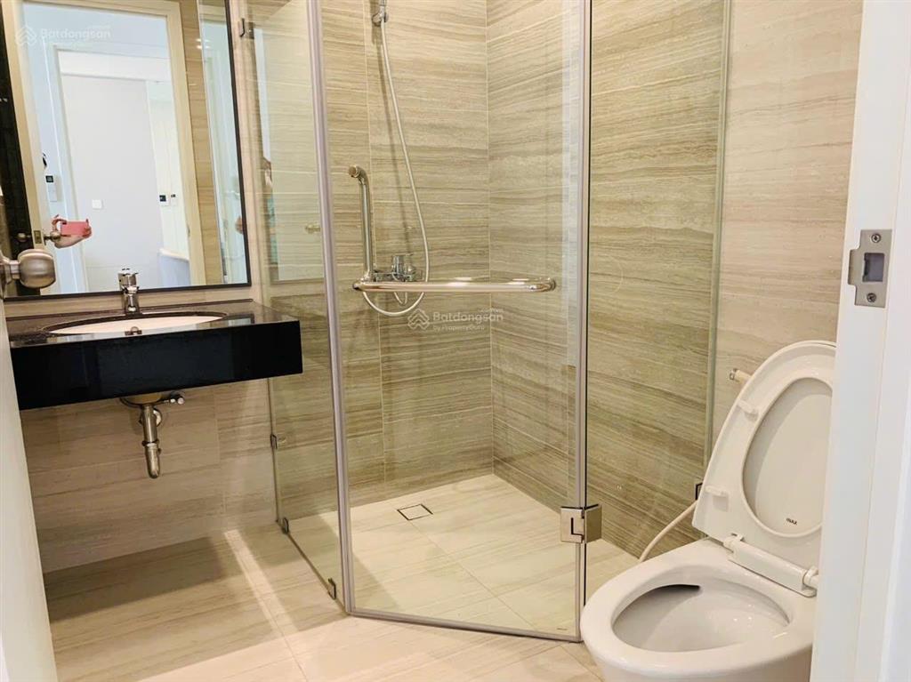 Cần bán lỗ 2 phòng ngủ 2 toilet full nội thất chỉ 2.95 tỷ,  kim ngân 0975 090 ***