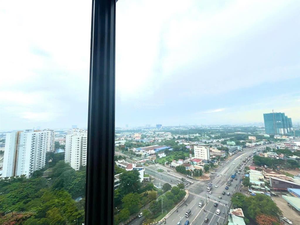 Cần bán căn góc 2pn2wc tại the emerald golf view 3,2 tỷ full nt