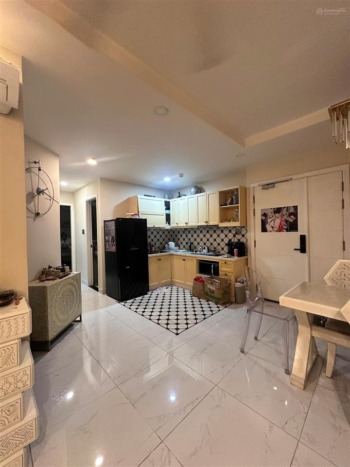 Bán căn hộ cao cấp terra royal quận 3 có khách sạn 5 sao ngay 83 lý chiến thắng,dt 79m2. 0938 853 ***