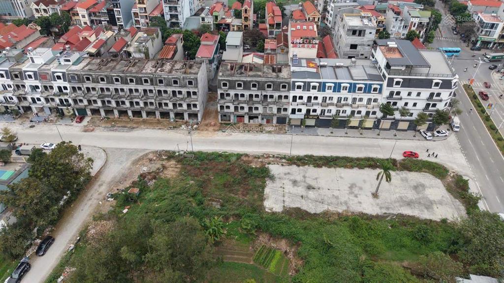 Lô góc shophouse đường nguyễn tất thành