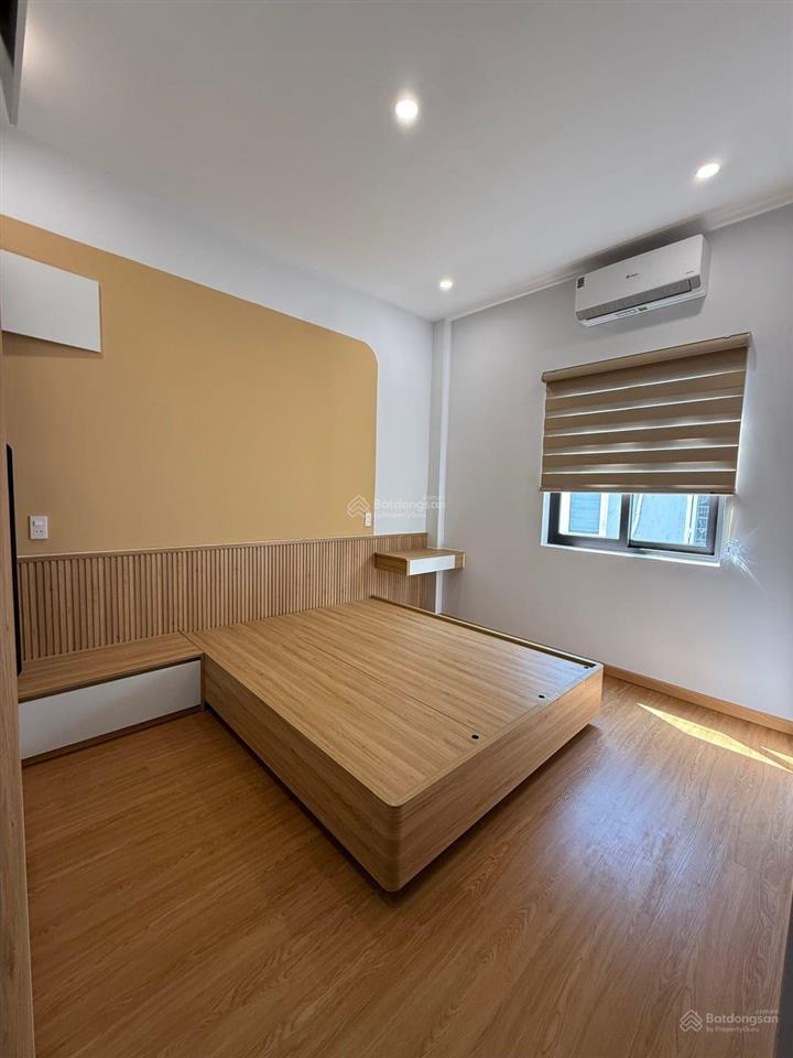 Bán nhà 3 tầng mới 100% sơn trà sát chợ 10m đường 7.5m kinh doanh tốt