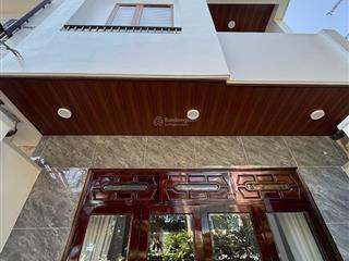 Bán nhà 3 tầng mới 100% sơn trà sát chợ 10m đường 7.5m kinh doanh tốt