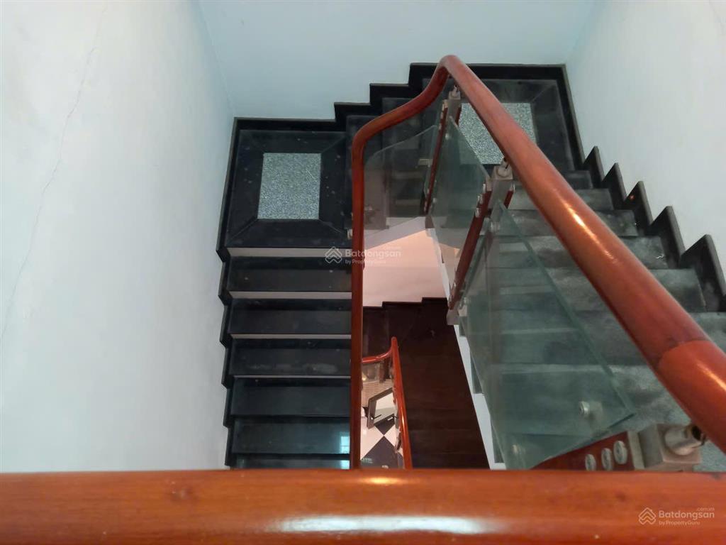 Cho thuê nhà 3 tầng 120m2 tại la tinh, đông la, hoài đức, hn. giá 6.5 triệu/1tháng. ô tô đỗ cửa