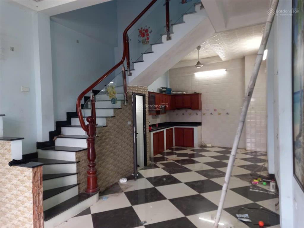 Cho thuê nhà 3 tầng 120m2 tại la tinh, đông la, hoài đức, hn. giá 6.5 triệu/1tháng. ô tô đỗ cửa
