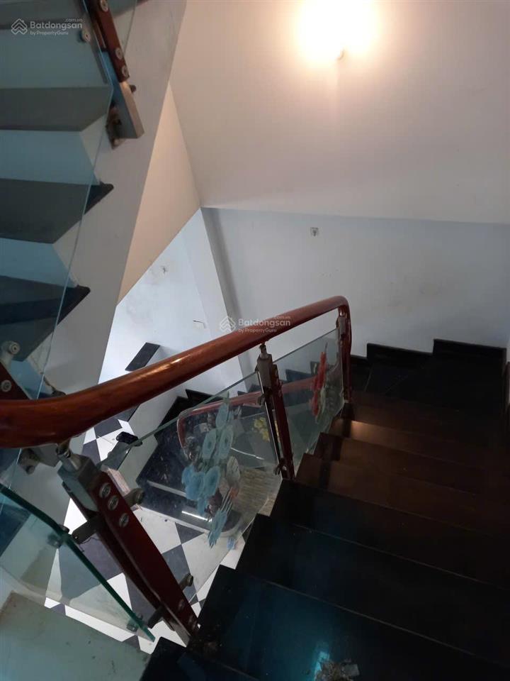 Cho thuê nhà 3 tầng 120m2 tại la tinh, đông la, hoài đức, hn. giá 6.5 triệu/1tháng. ô tô đỗ cửa