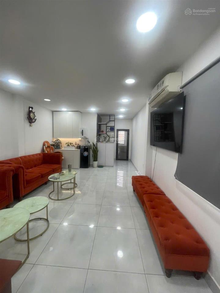 Cho thuê văn phòng 80m² trên lầu. giảm giá cho công ty khởi nghiệp ít người