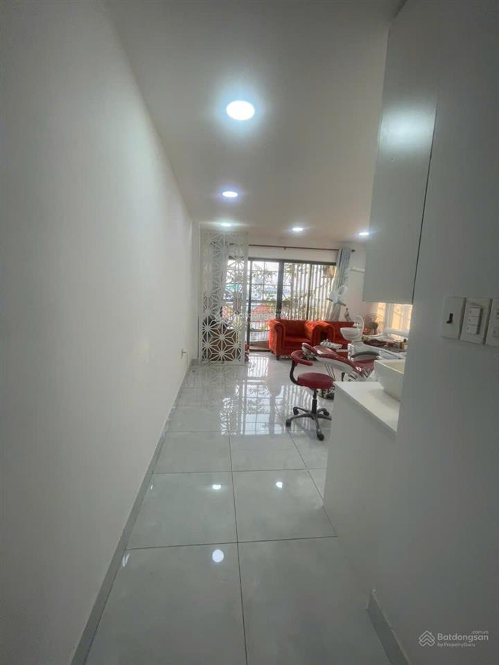 Cho thuê văn phòng 80m² trên lầu. giảm giá cho công ty khởi nghiệp ít người