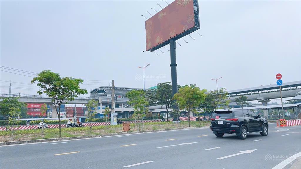 Đất đẹp 74m2, ngay ga metro phước long a  cách 100m ra xl hà nội, giá 6 tỷ tl