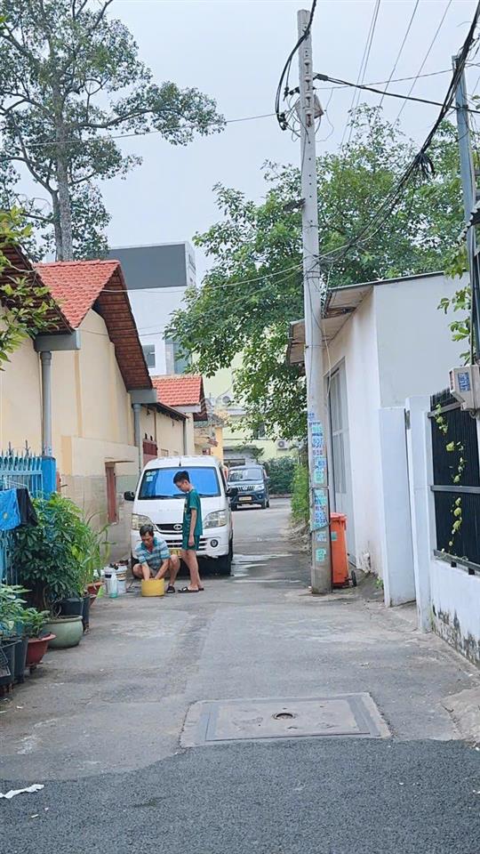 Đất đẹp 74m2, ngay ga metro phước long a  cách 100m ra xl hà nội, giá 6 tỷ tl