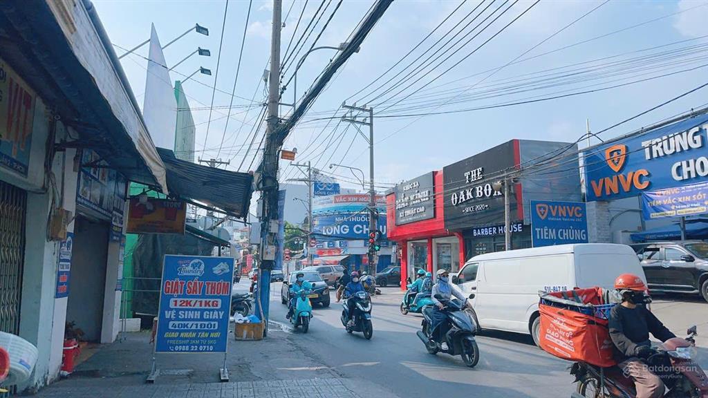 Bán nhà riêng, mt kinh doanh, 9,8 tỷ, 98m2, gần trường học, ra đỗ xuân hợp