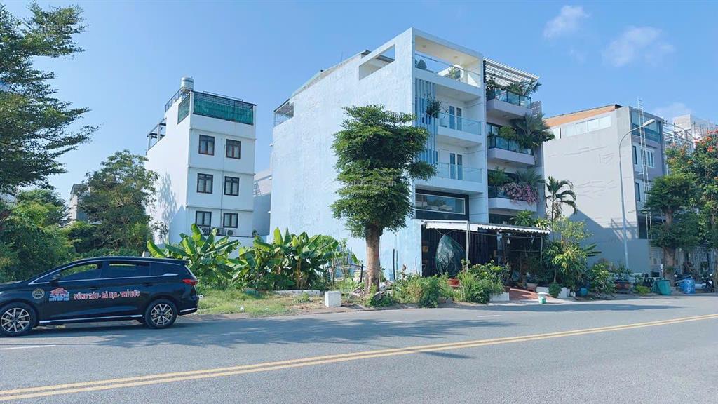 Bán đất xây biệt thự, ngay ga metro phước long a q9, 8x18m, giá 8,9 tỷ sổ hồng