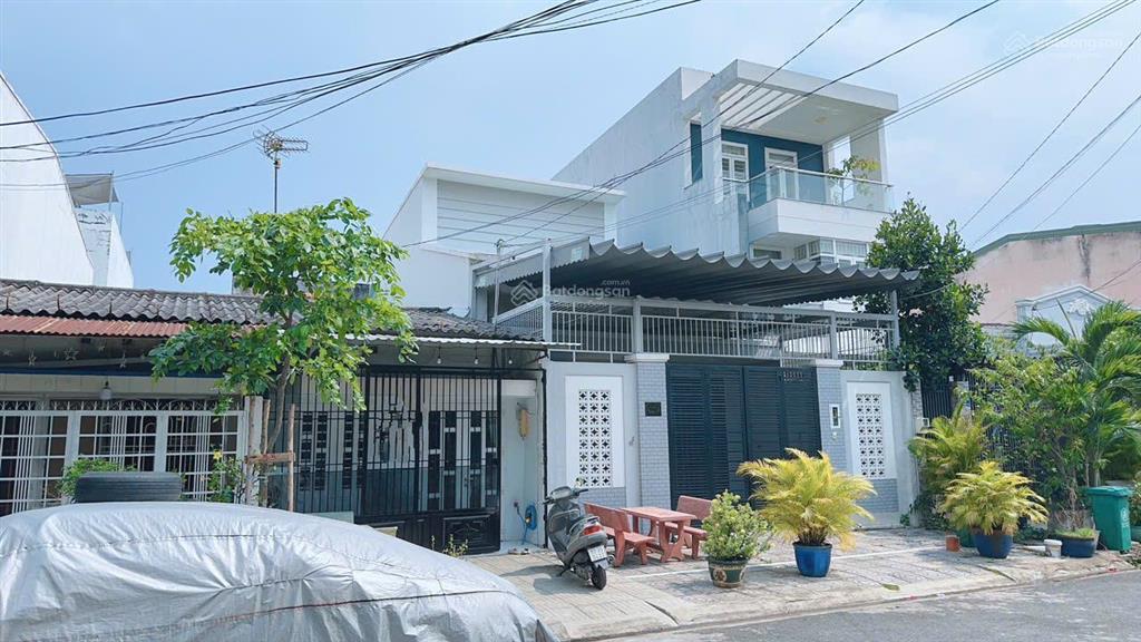 (phước long b cũ) gần liên phường  dt 96m2  nhà cấp 4 chỉ 9,8 tỷ